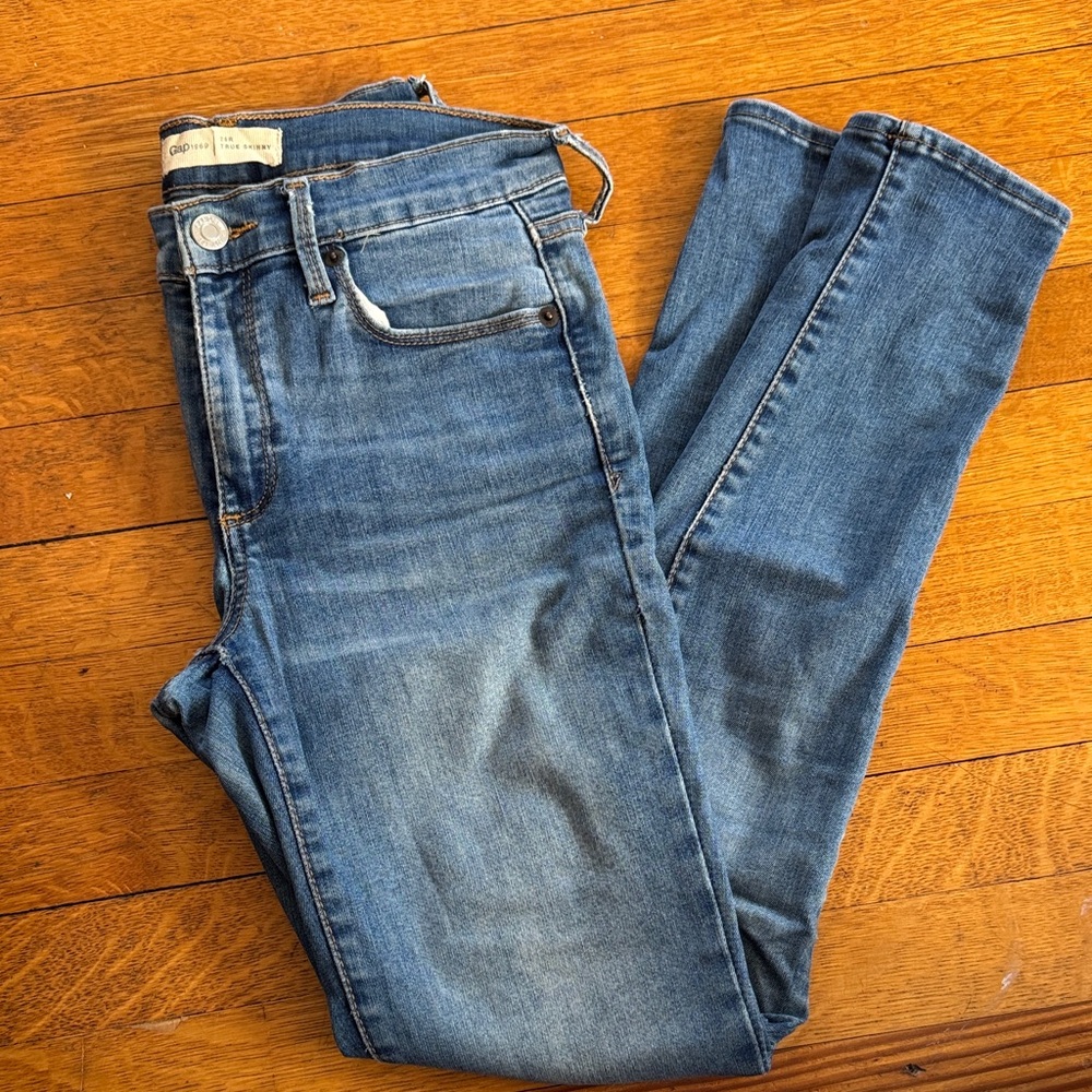Women's Skinny Jeans in Blue